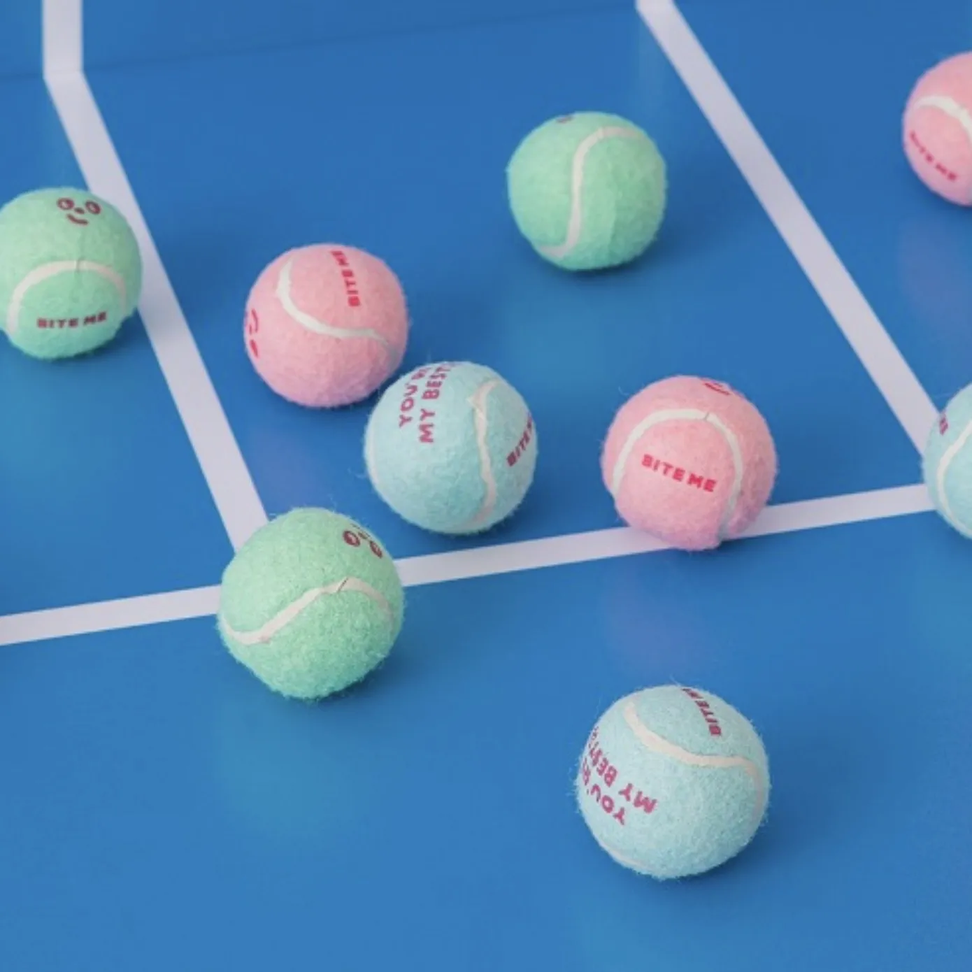 即納【BITE ME】New Mini Tennis Balls Toy